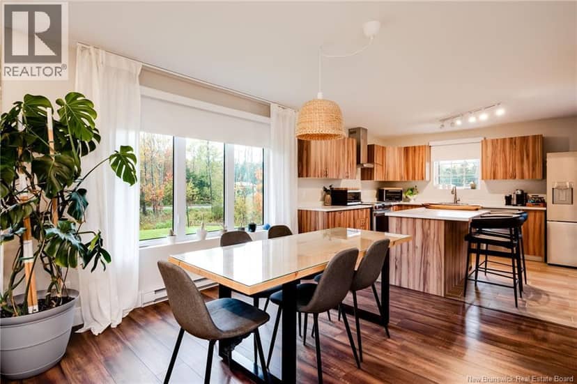 361 Kinnear Road — photo 9 of 40