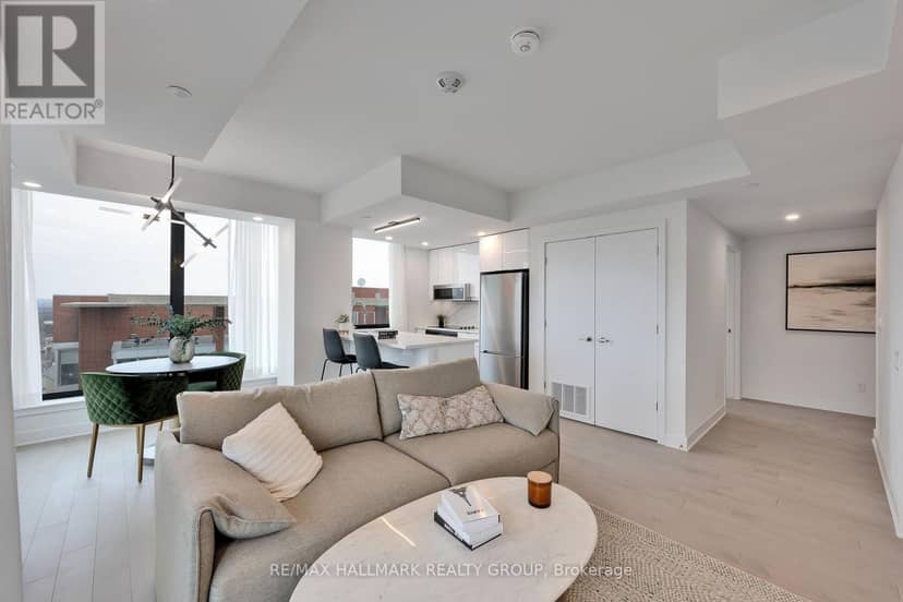 2302 - 180 George Street — photo 12 of 40