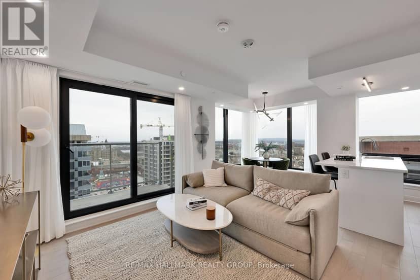 2302 - 180 George Street — photo 13 of 40