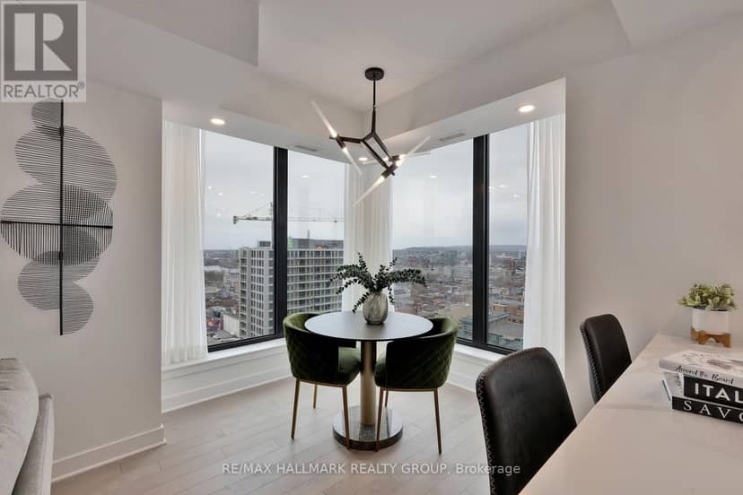 2302 - 180 George Street — photo 16 of 40