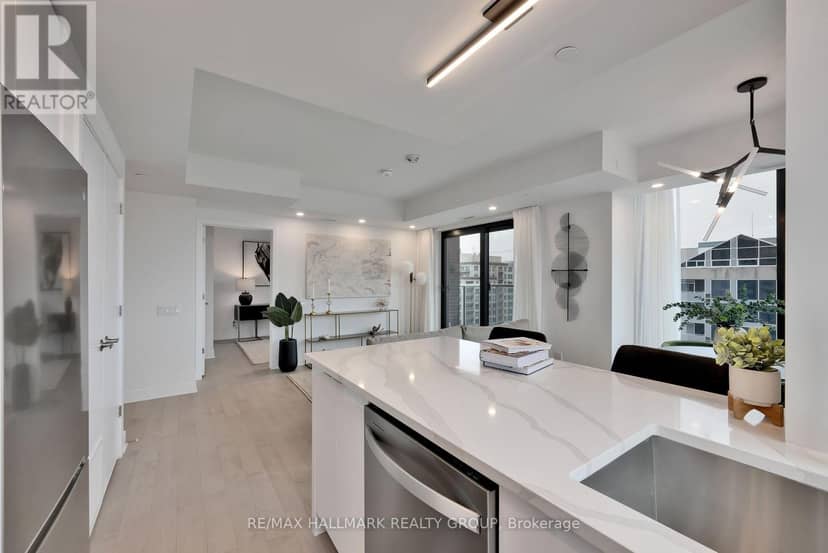 2302 - 180 George Street — photo 20 of 40