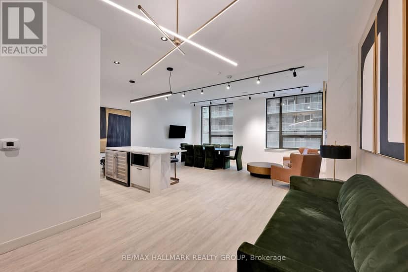 2302 - 180 George Street — photo 37 of 40