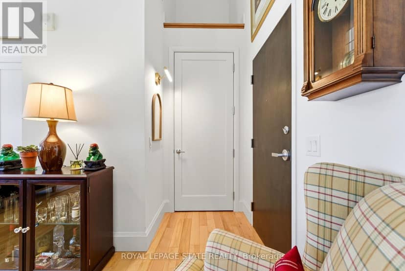 PH4 - 112 King Street E — photo 4 of 40