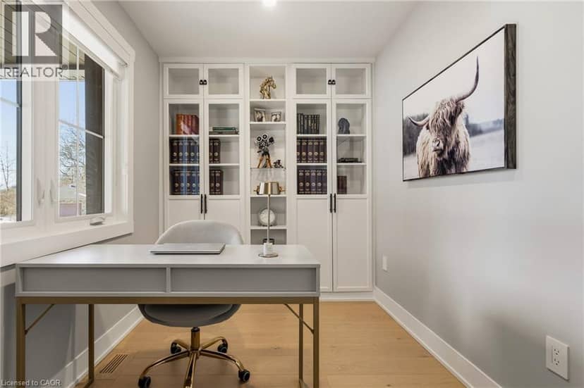 204 FALLINGBROOK Drive — photo 21 of 40
