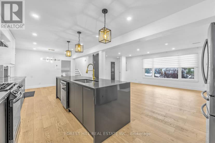 180 Glenwood Crescent — photo 14 of 40