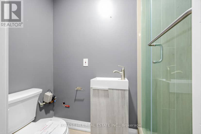 180 Glenwood Crescent — photo 38 of 40