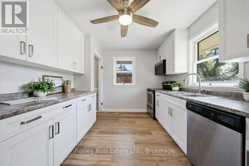 18 Maywood Road — photo 9 of 40