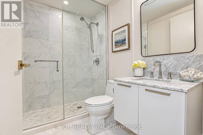1615 - 1 Gloucester Street — photo 39 of 40