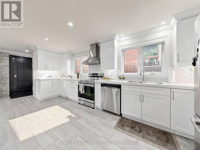 497 Northcliffe Boulevard, Toronto, photo 5