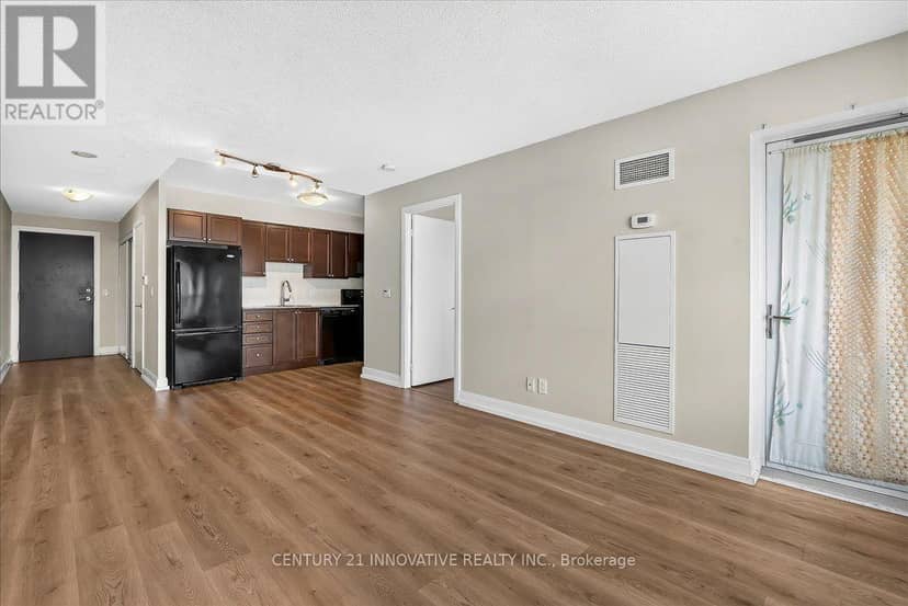 3501 - 125 Village Green Square — photo 12 of 33