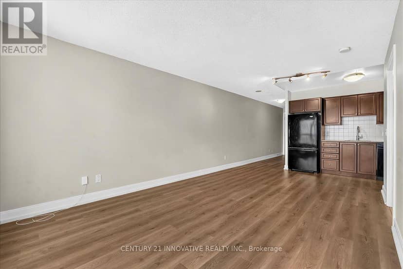 3501 - 125 Village Green Square — photo 14 of 33