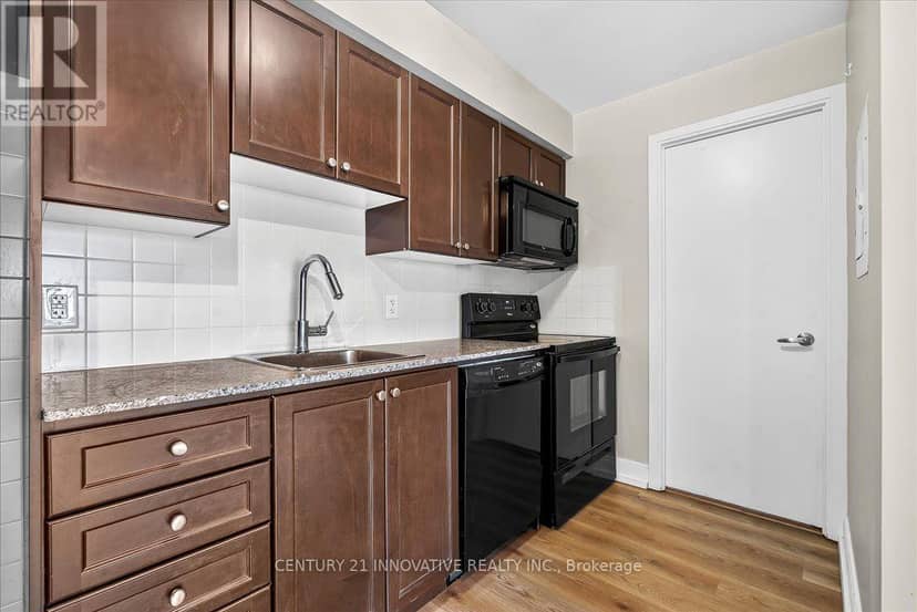 3501 - 125 Village Green Square — photo 16 of 33