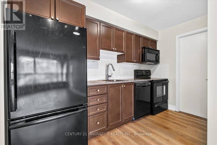 3501 - 125 Village Green Square — photo 17 of 33