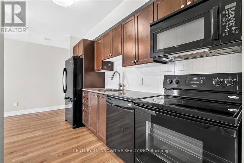 3501 - 125 Village Green Square — photo 18 of 33