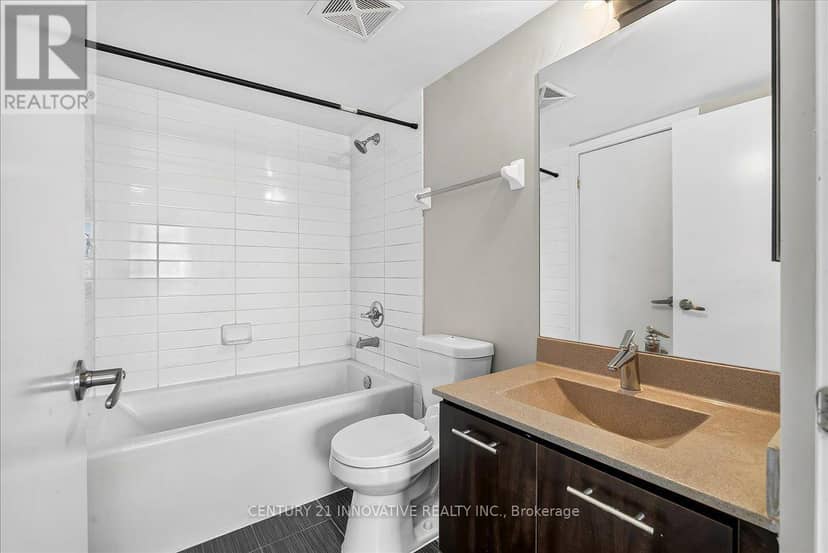 3501 - 125 Village Green Square — photo 24 of 33
