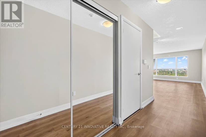 3501 - 125 Village Green Square, Toronto, photo 6