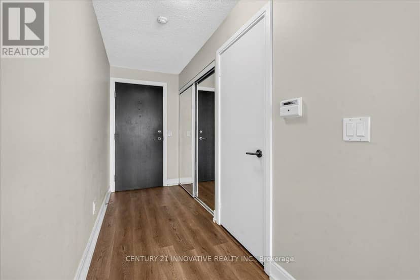 3501 - 125 Village Green Square, Toronto, photo 7