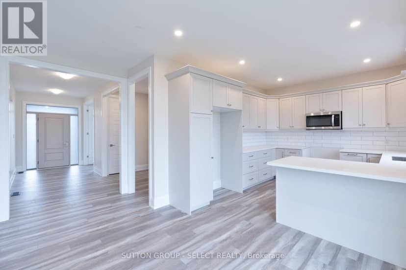 240 Leitch Street — photo 10 of 35
