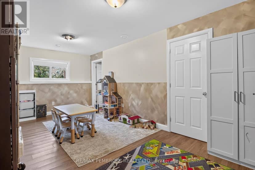 617 Nelson Street — photo 17 of 27