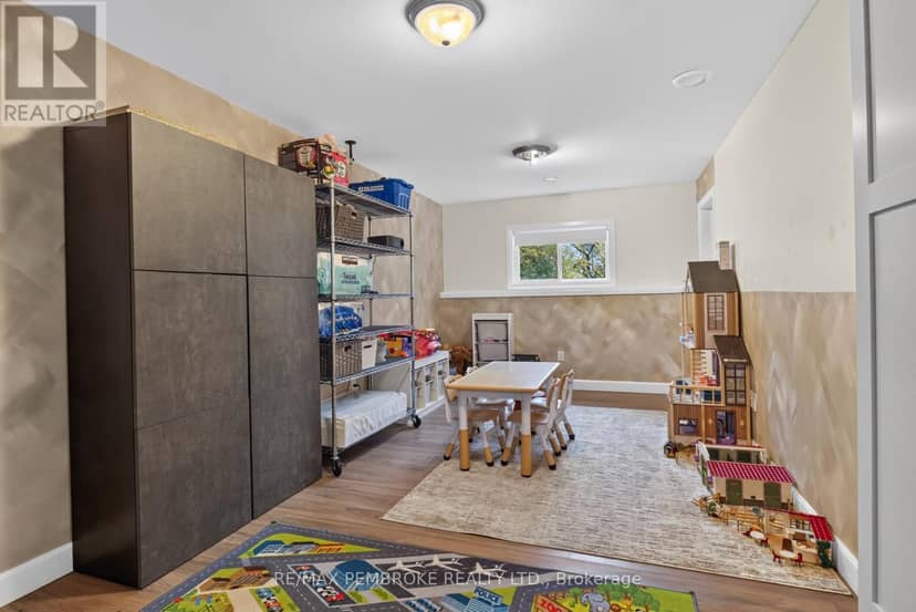 617 Nelson Street — photo 18 of 27