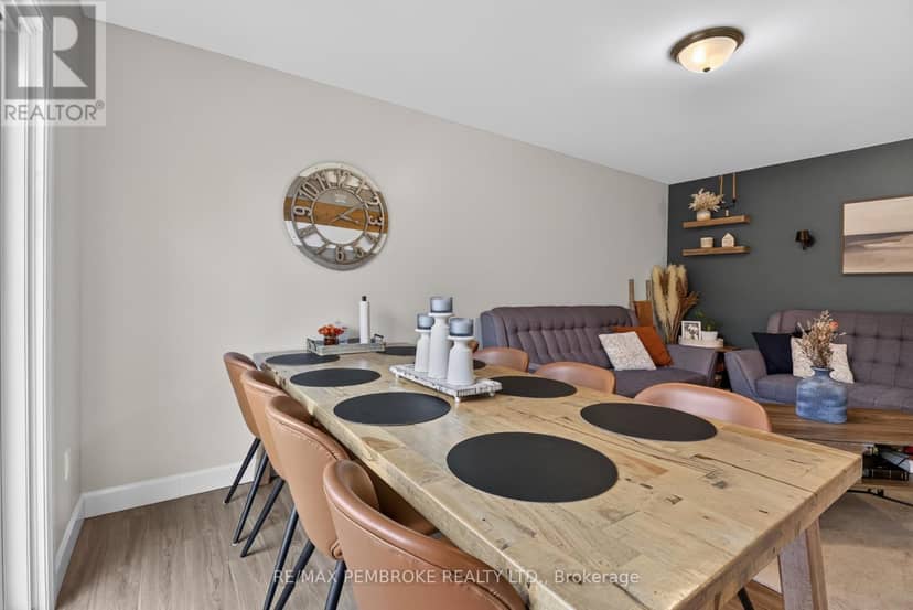 617 Nelson Street — photo 9 of 27