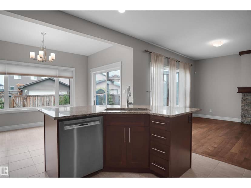 138 Henderson Li — photo 14 of 40