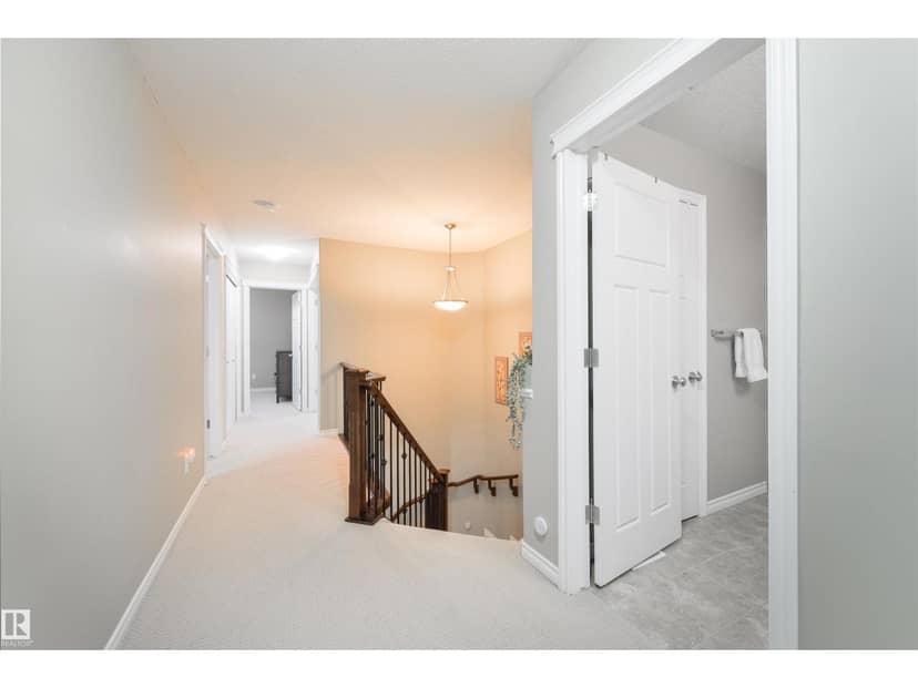 5932 12 AV SW — photo 26 of 40