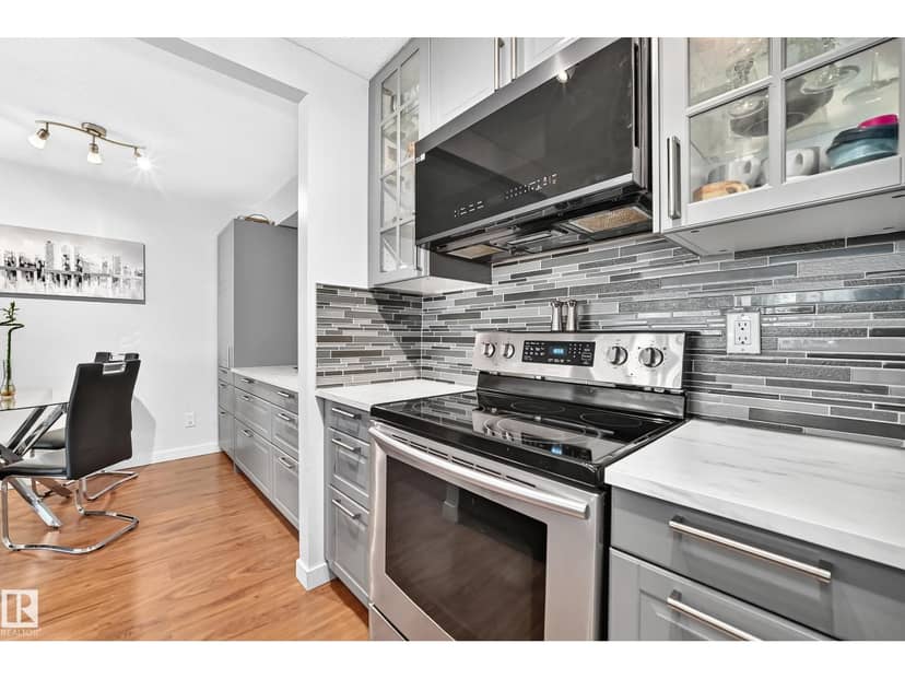 #407 9835 113 ST NW — photo 11 of 40