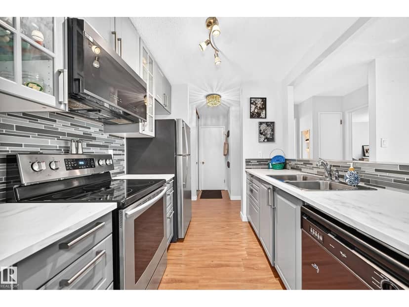 #407 9835 113 ST NW — photo 9 of 40