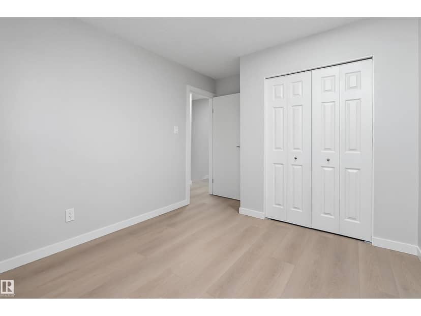 10928 34A AV NW — photo 40 of 40