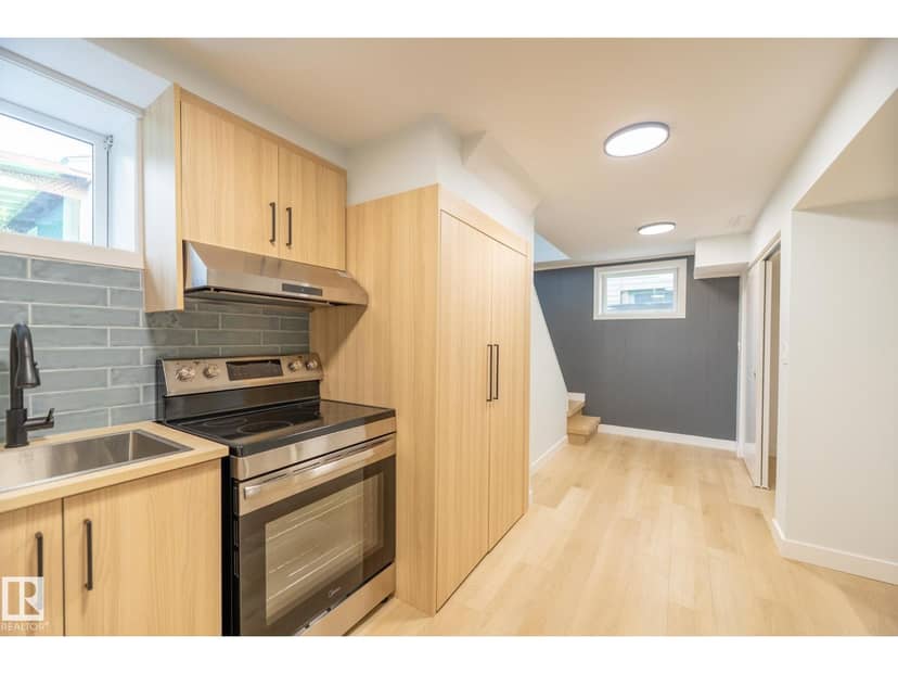 16136 109A AV NW — photo 31 of 40