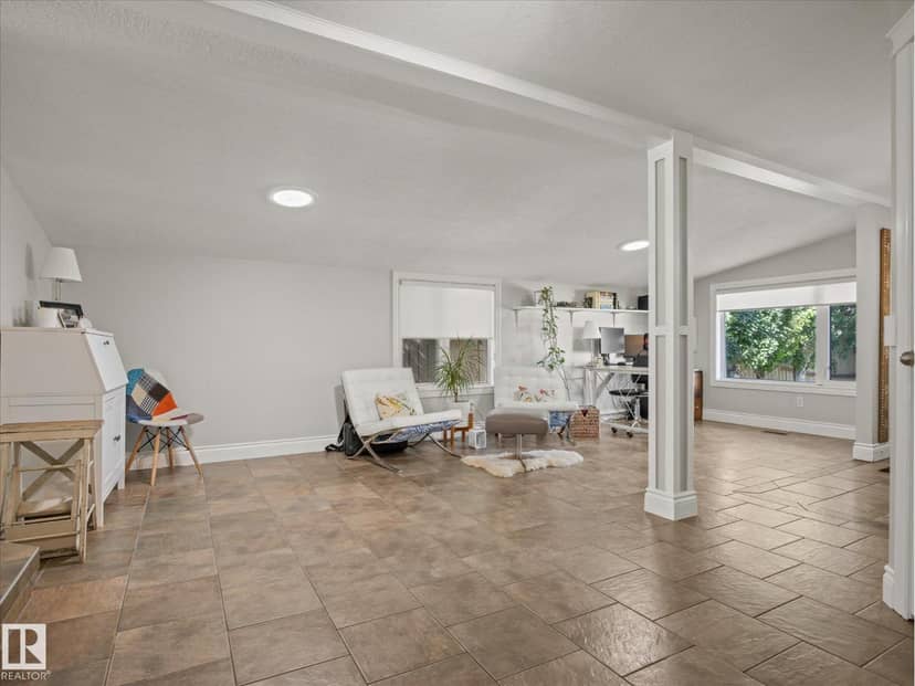 6804 94A AV NW — photo 15 of 40