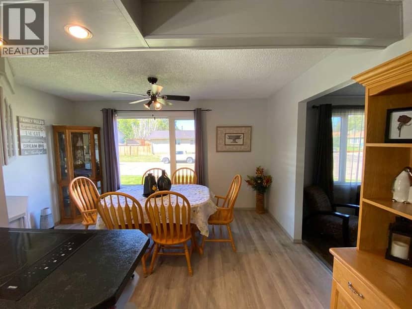 3 Lake Bevan Drive E, Brooks, photo 5