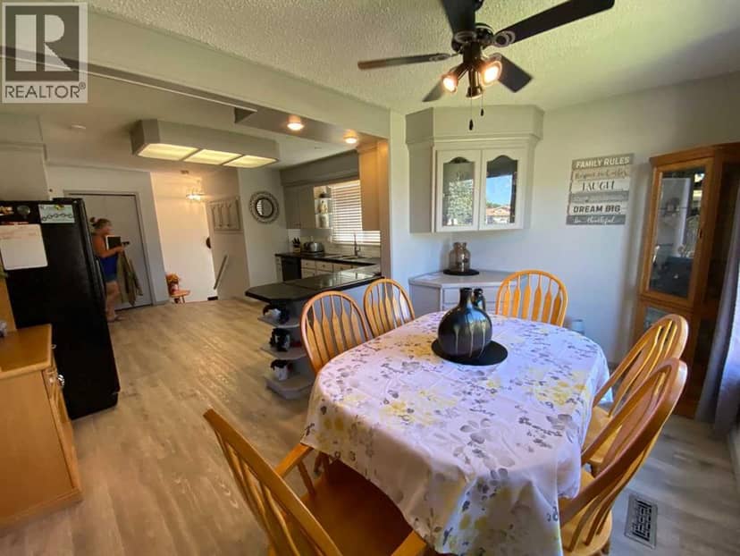 3 Lake Bevan Drive E — photo 9 of 40
