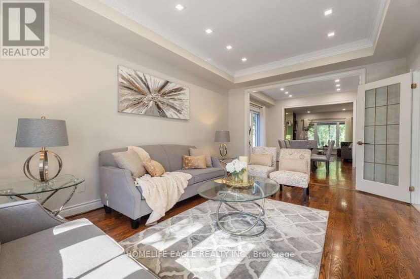 118 May Avenue, Richmond Hill, photo 3
