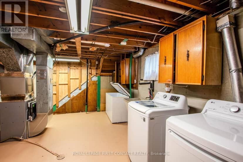 12 Daphne Crescent — photo 27 of 39