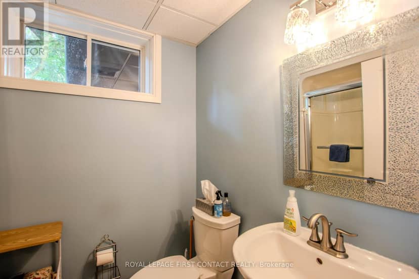 27 Tower Crescent — photo 25 of 38
