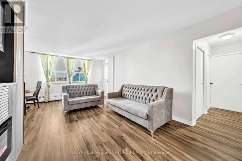 402 - 5 Frith Road, Toronto, photo 2