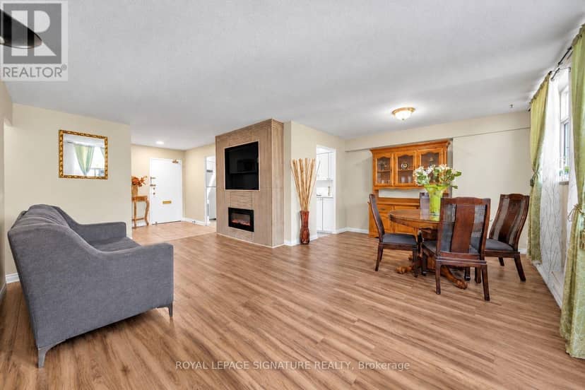402 - 5 Frith Road, Toronto, photo 3