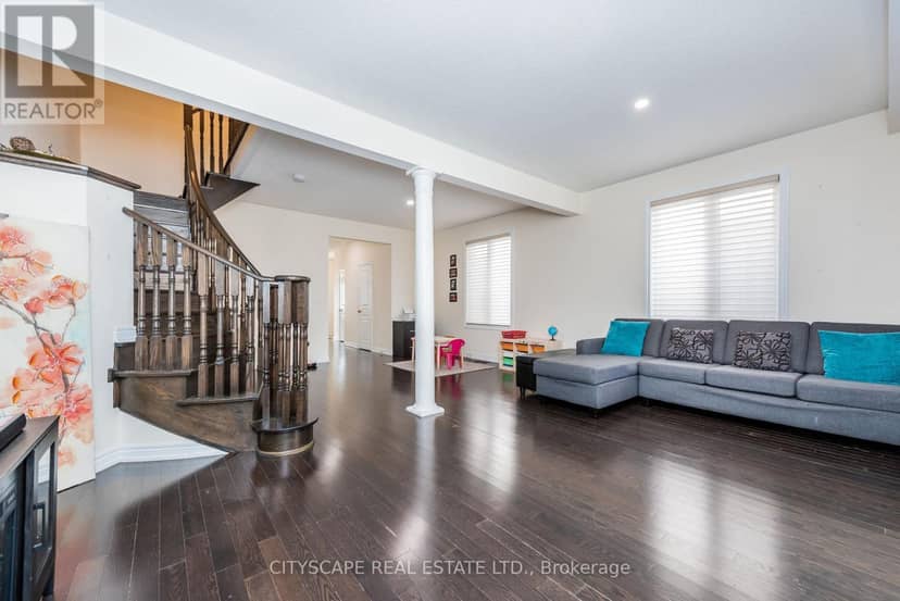 37 Aspermont Crescent — photo 11 of 40