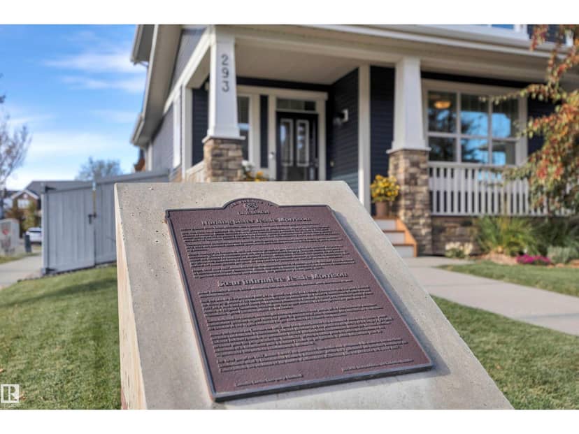 293 Griesbach Rd NW, Edmonton, photo 3