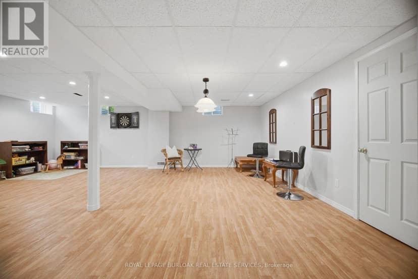 84 Meadowbank Drive — photo 35 of 40