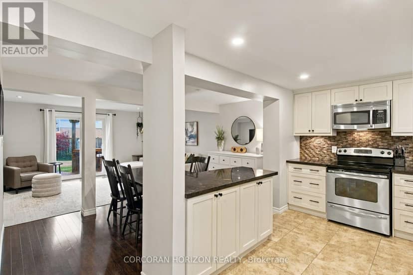 11 Sandalwood Drive — photo 8 of 38