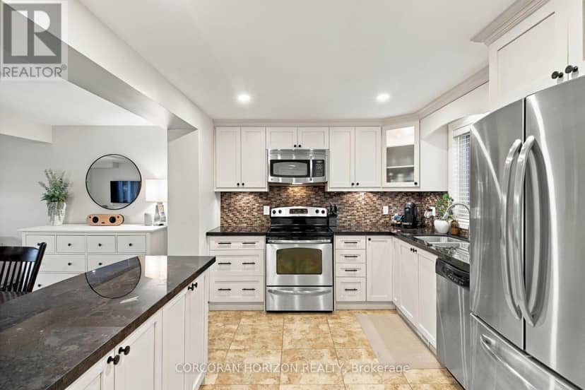 11 Sandalwood Drive — photo 9 of 38