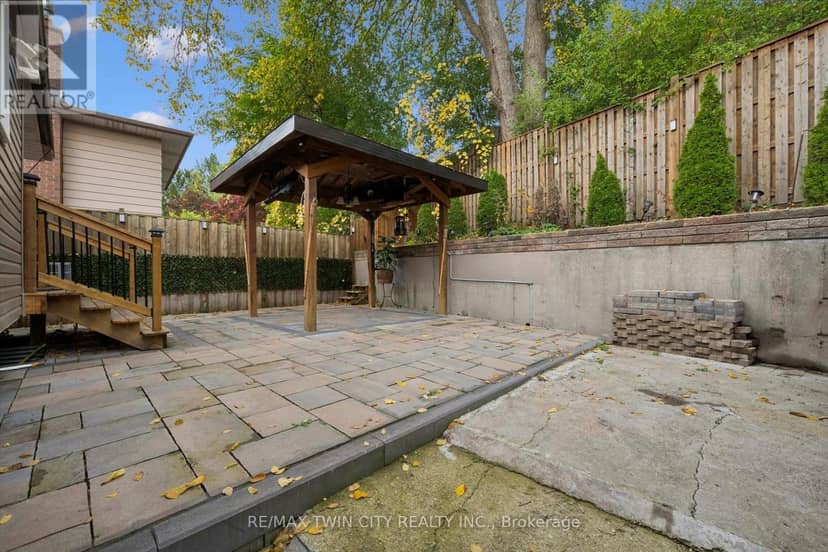 326 Manchester Road — photo 24 of 31