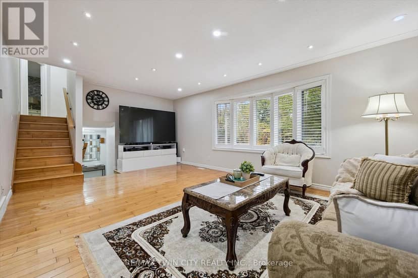 326 Manchester Road — photo 7 of 31