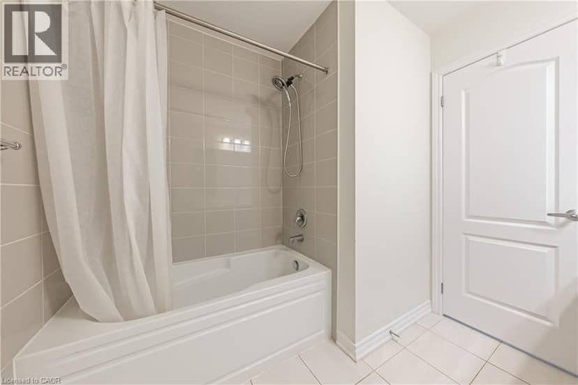 391 ATHABASCA Common — photo 26 of 40