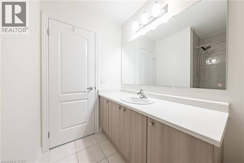 391 ATHABASCA Common — photo 27 of 40