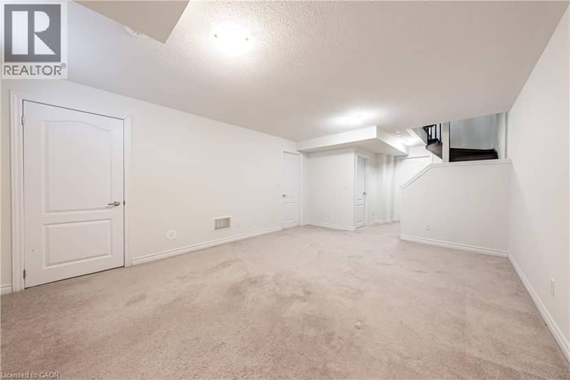 391 ATHABASCA Common — photo 37 of 40