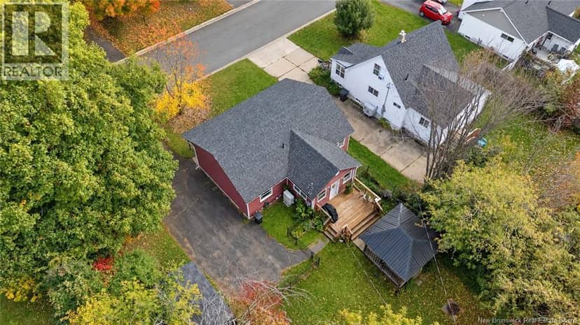 660 Philip Street — photo 4 of 24